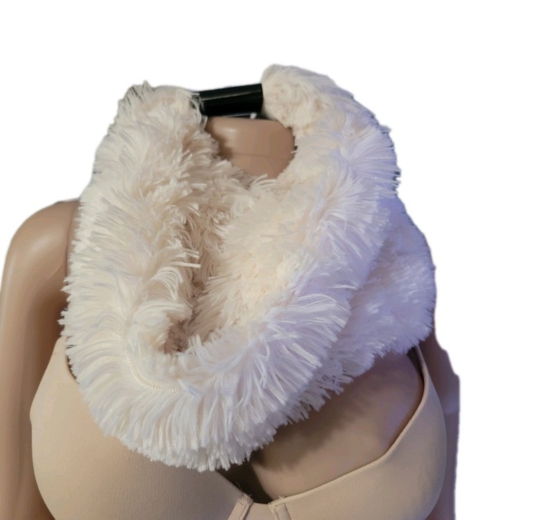 White scarf faux fur cowl neck circle infinity endless loop super soft fluffy