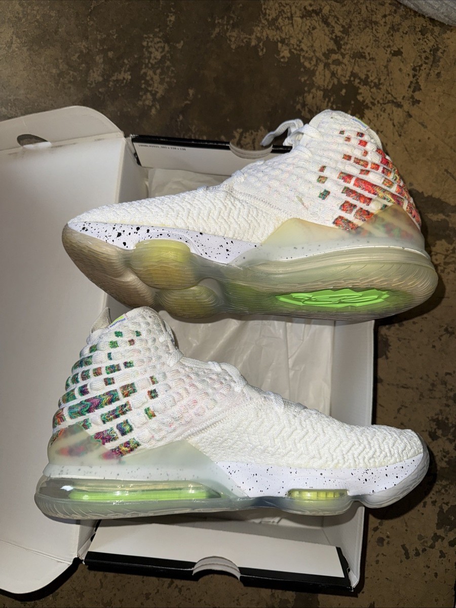 Size 10.5 Men Worn Once NIKE LEBRON XVII 17 COMMAND FORCE BQ3117