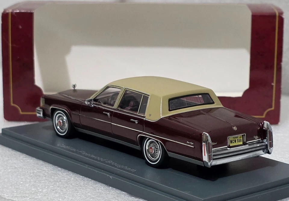 Cadillac Fleetwood Brougham 1982 Red 1:43 Neo American Excellence Models (16) - Image 4 of 4