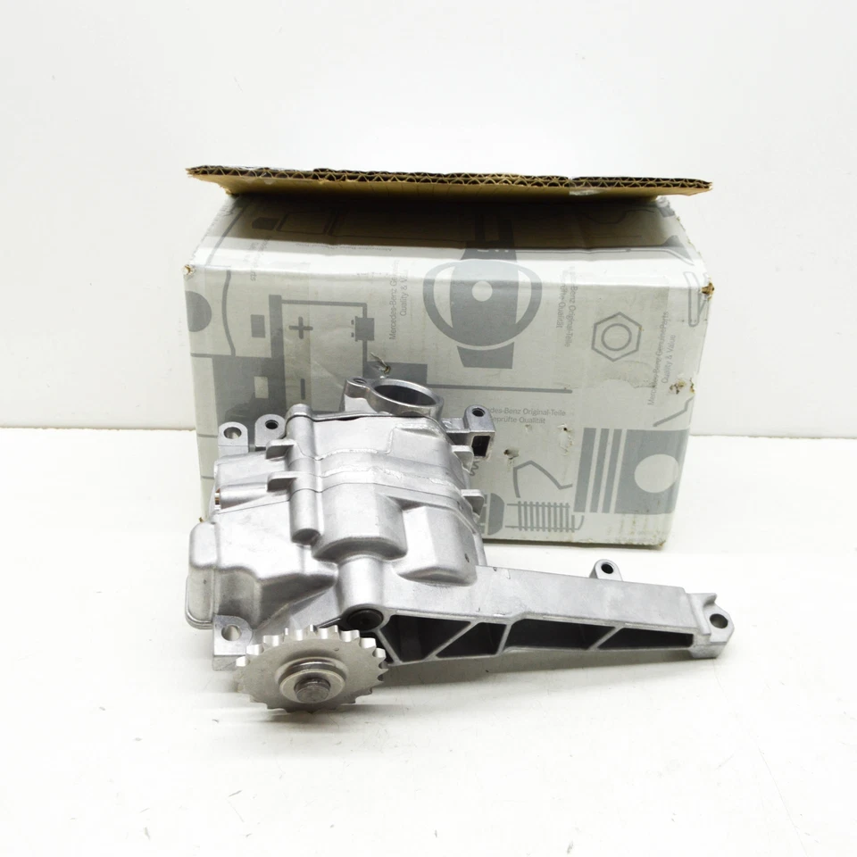 BOMBA ACEITE MOTOR MERCEDES-BENZ CLK CABRIO A209 NUEVA A6421802000 ORIGINAL Foto 2 de 4