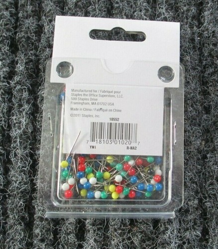 New Staples Push Pins, Assorted Colors, 200/Box (10552) - Picture 2 of 2