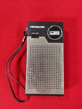 Vintage Soundesign AM Transistor Radio Model 1130 TESTED