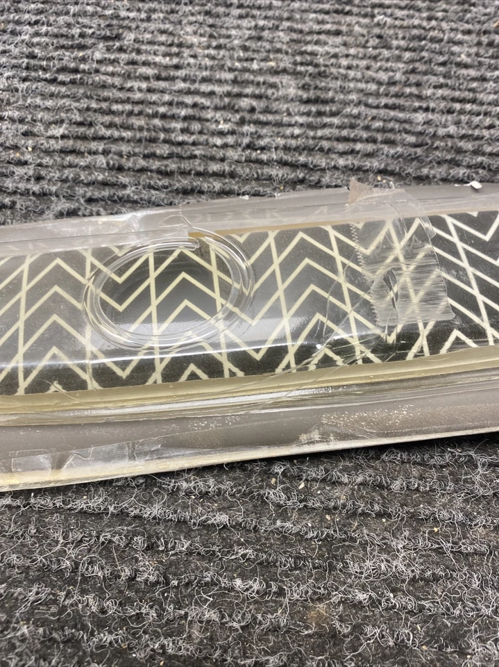 Fellowes Photo Gel Wrist Rest with Microban, 18 1/2 x 2 5/16 x 3/4, Gray/White F - Image 4 of 4