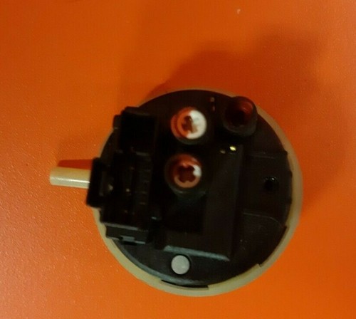 Washing Machine HOTPOINT WML520P Pressure Switch