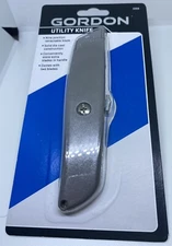 Gordon 03359 Utility Knife Retractable W/ 2 Blades 9 Nine Positions Carpet Knife