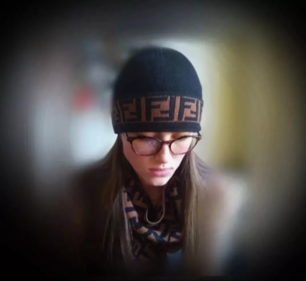 Gorgeous New FF Motif Trim Logo Fendi Unisex Black/Brown Knitted