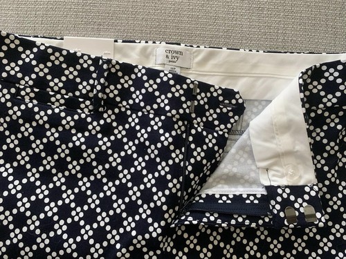 NWT 59.50$ Crown & Ivy Pants Novel Navy And White Dots Size 10P Regular - 第 1/7 張圖片