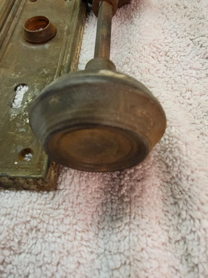 复古铁背板带匹配门把手 — 第 3/4 张图片