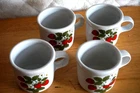 MCCOY 286 VINTAGE LOT OF 4 'STRAWBERRY' 6 OUNCE MCM COFFEE CUPS/PRE-OWNED