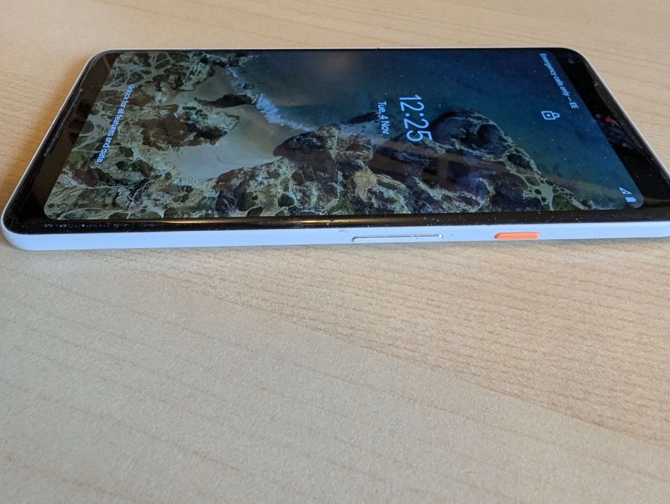 Google Pixel 2 XL White Unlocked Single Sim 64GB Good Condition - Image 2 of 4