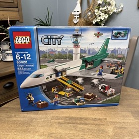 LEGO City 60022 Cargo Terminal 100% COMPLETE w/Box Manuals 5 Minifigures RETIRED
