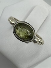 Vintage Sterling And Peridot Ladies Ring Sz 6.25