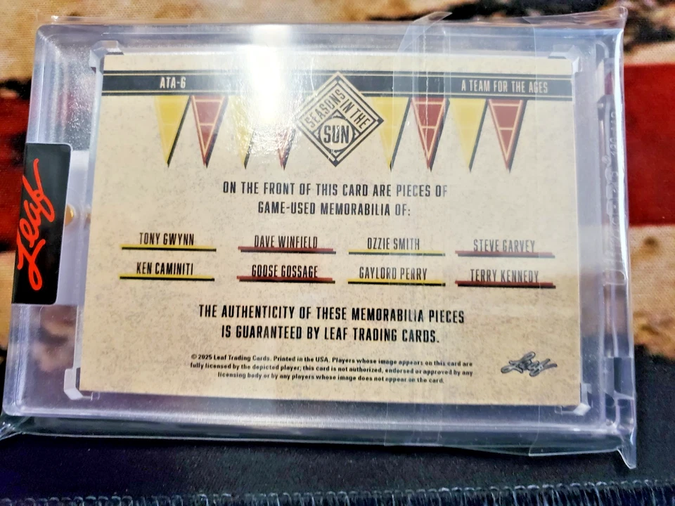 Leaf Seasons In The Sun 2025 A Team For The Ages San Diego Padres Foto 2 de 4