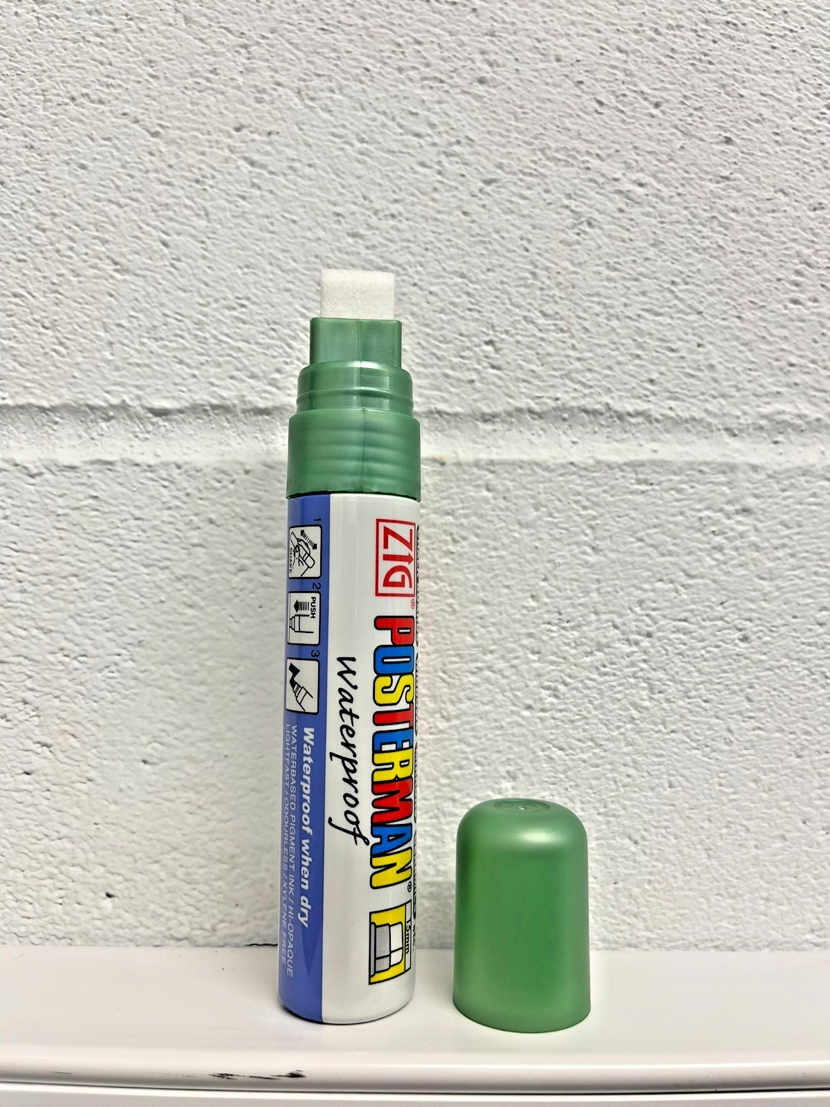 Kuretake ZIG Posterman Waterproof PMA-120 Metallic Liquid Ch