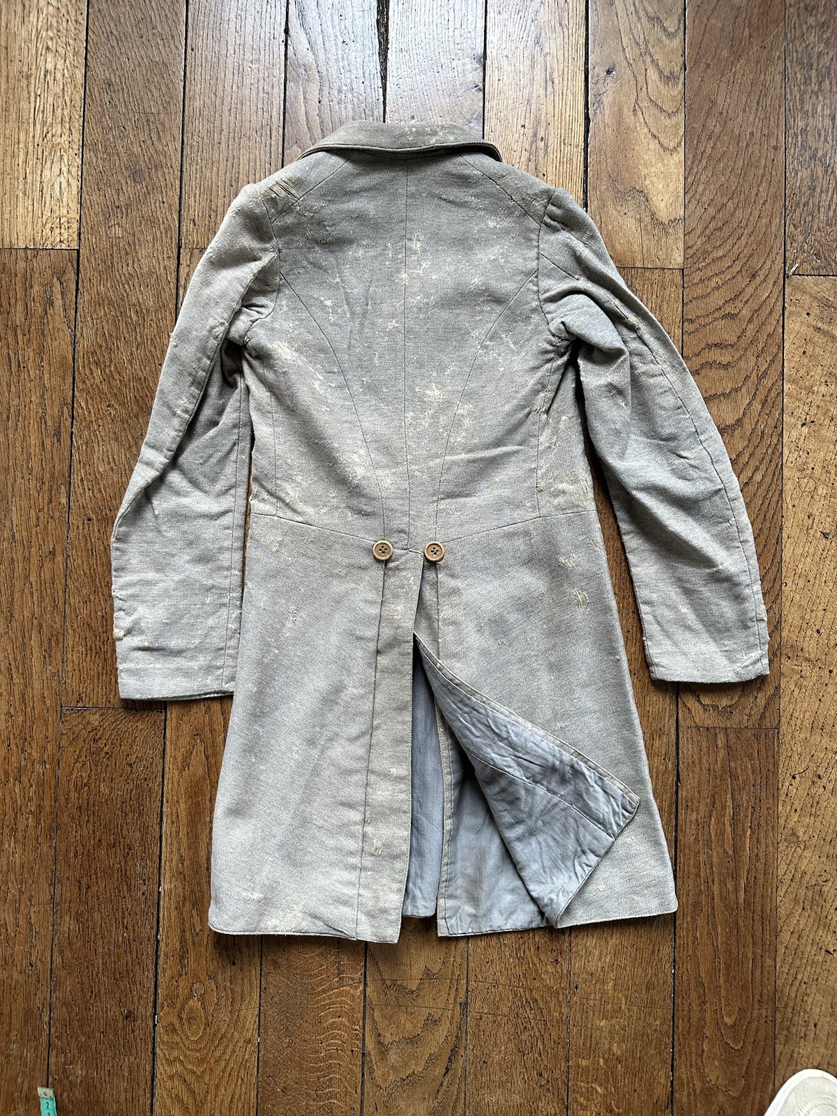 Finger coat coat dress young man boy old