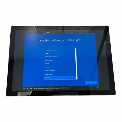 Microsoft Surface Pro 5 M3-7Y30 128GB 4GB RAM Wi-Fi, 12.3 - Silver