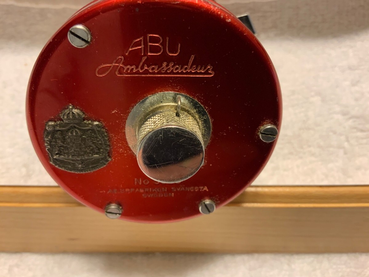 Vintage ABU Ambassadeur No. 5000 reel with leather case