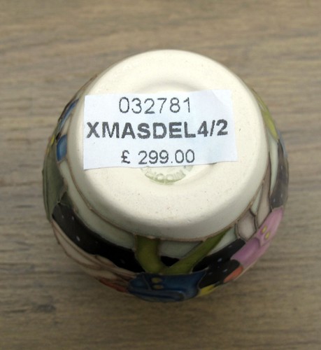 Moorcroft Exquisite CHRISTMAS DELIVERY Miniature Vase 4/2 Retail Price £299 - Bild 21 von 22