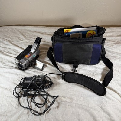 Videocamera Sony Handycam CCD-TRV67 8mm Video8 Hi8 Video Camera Needs Battery