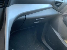 ESCAPE    2015 Glove Box 1014049