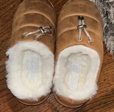 Juicy Couture Slippers size s 5/6