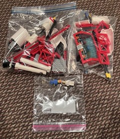 LEGO CITY Space Centre 3368 Incomplete Set Box Instructions Baseplates Pieces