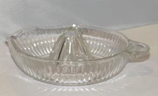 Vintage Clear Glass Orange Citrus Juicer Reamer With Catch Dish Juice