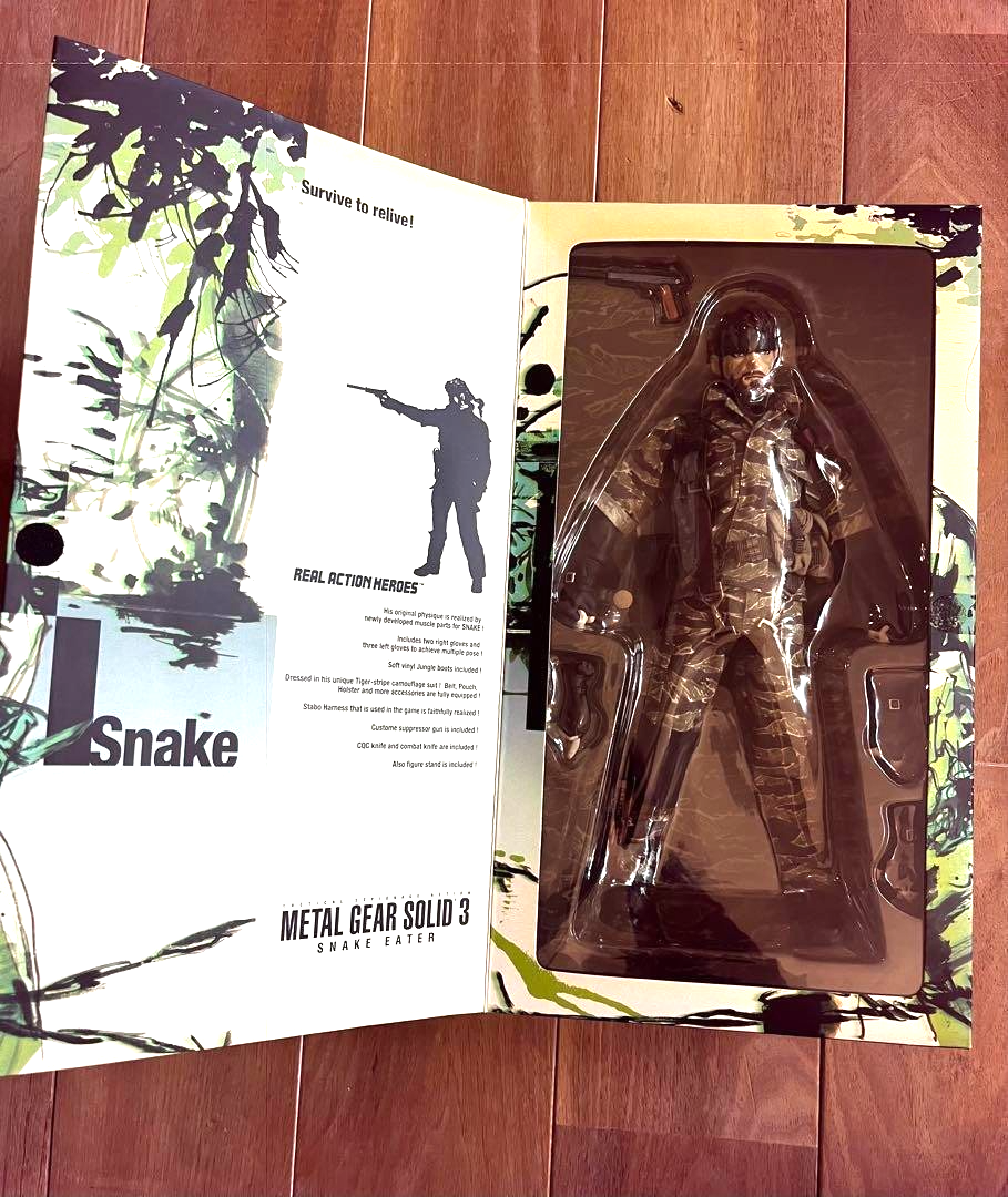 Medicom Toy RAH Metal Gear Solid 3 Snake Eater Naked Snake 1/6th