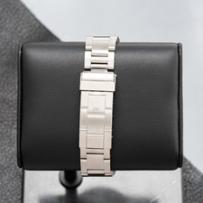 Rolex Submariner 16610 Silver Oyster Bracelet with Black Bezel 6