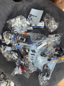 LEGO CITY: Police Station (60141)