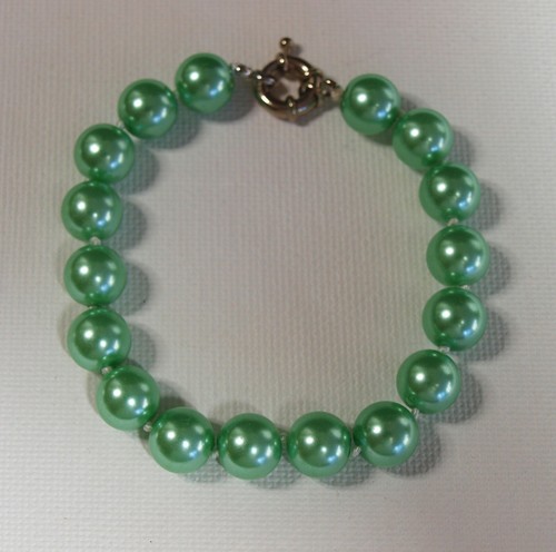 Handmade Rockabilly Style Beaded Necklace and Bracelet - Picture 6 of 7