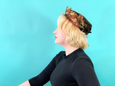 Vintage 1950s Feather Hat Pinehurst Brown Round Cap | eBay display picture 3