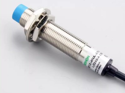 1Pcs For OMDHON Proximity switch CHE12-4NA-A710 LJ12A3-4-Z/BX three-wire NPN NO