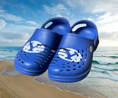 FOCO BYU Cougars Men s Size M 9-10 Comfort EVA Clog Sandals Blue NEW