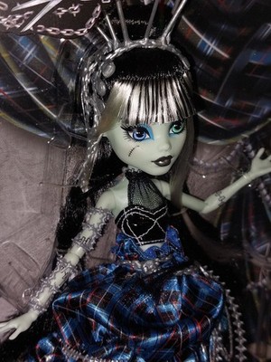 Monster High Collector Doll Frankie Stein Stitched special Edition 