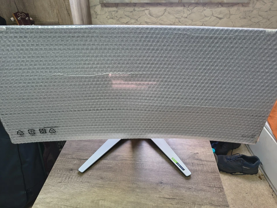 Dell Alienware AW3423DW 34,18 Zoll Curved Gaming Monitor 175Hz OLED 3440x1440 - Bild 4 von 4