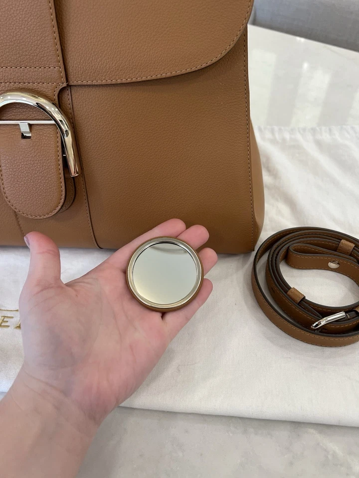 Delvaux Brillant GM Rodeo 小牛皮革素食棕褐色,顶部手柄单肩包 — 第 4/4 张图片