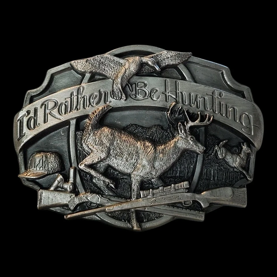 De colección Hebilla de Cinturón de Peltre Siskiyou Preferiría Estar Cazando Ciervos Buck Rifles 1987 Nuevo Foto 2 de 4