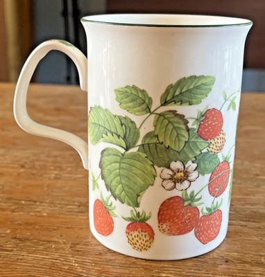 Roy Kirkham Strawberry Fruit Garden Coffee Mug Fine Bone China England