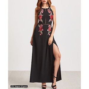 abito lungo ricamato