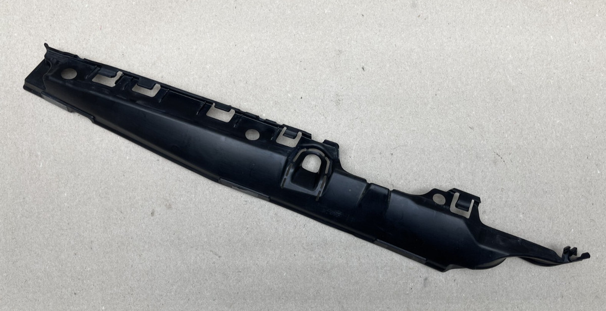 06-15 Lexus IS250 IS350 ISC FRONT RIGH SIDE PANEL PROTECTOR NO.2 OEM 53823-53010