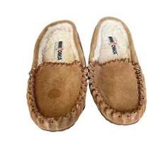 NWOT Minnetonka Suede Moccasins
