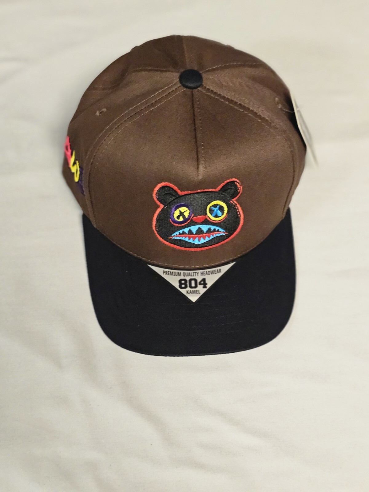 Gorra Con Bordado Velico Oso PREMIUM QUALITY HEADWEAR KAMEL 804 100%cotton 