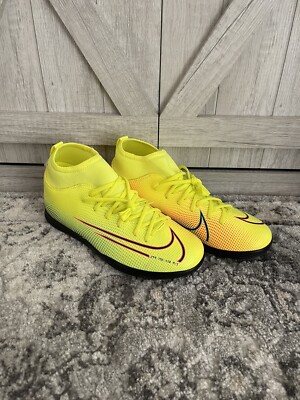 Brand New Nike Mercurial Superfly MDS002 Size 6Y