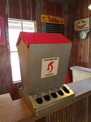 DUNCANS POULTRY Duncan's Poultry 55 Lb High Capacity Chicken Feeder Hinged Lid - Made in USA