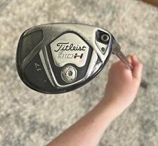Titleist 910H 2H 17° Right-Hand Hybrid Diamana Shaft Stiff Graphite