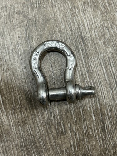 316 Grade Stainless Steel Bow Shackle 1/4  