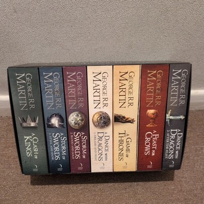 George R. R. Martin : A Song of Ice and Fire 7 Book Box Set with Westeros Map