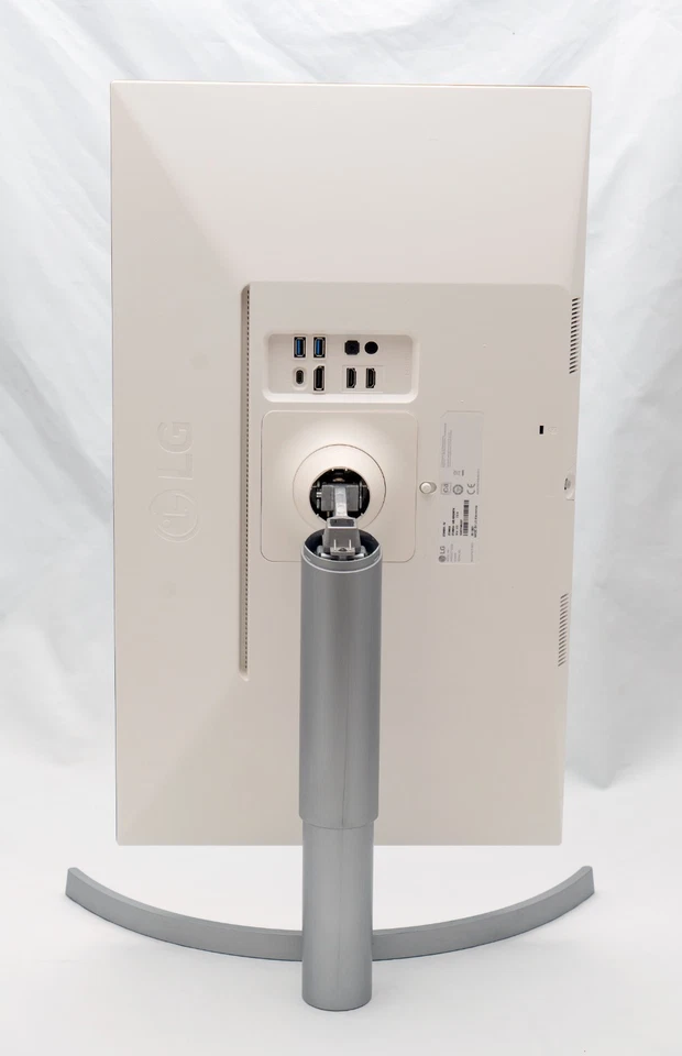 LG UHD Monitor 27UN83A 4K IPS 27" 60Hz, 5ms,HDMI, DisplayPort, USB-C,99% sRGB - Image 4 of 4