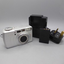 Pentax Digital Camera Optio 555 5.0MP Silver Tested With Battery and Charger